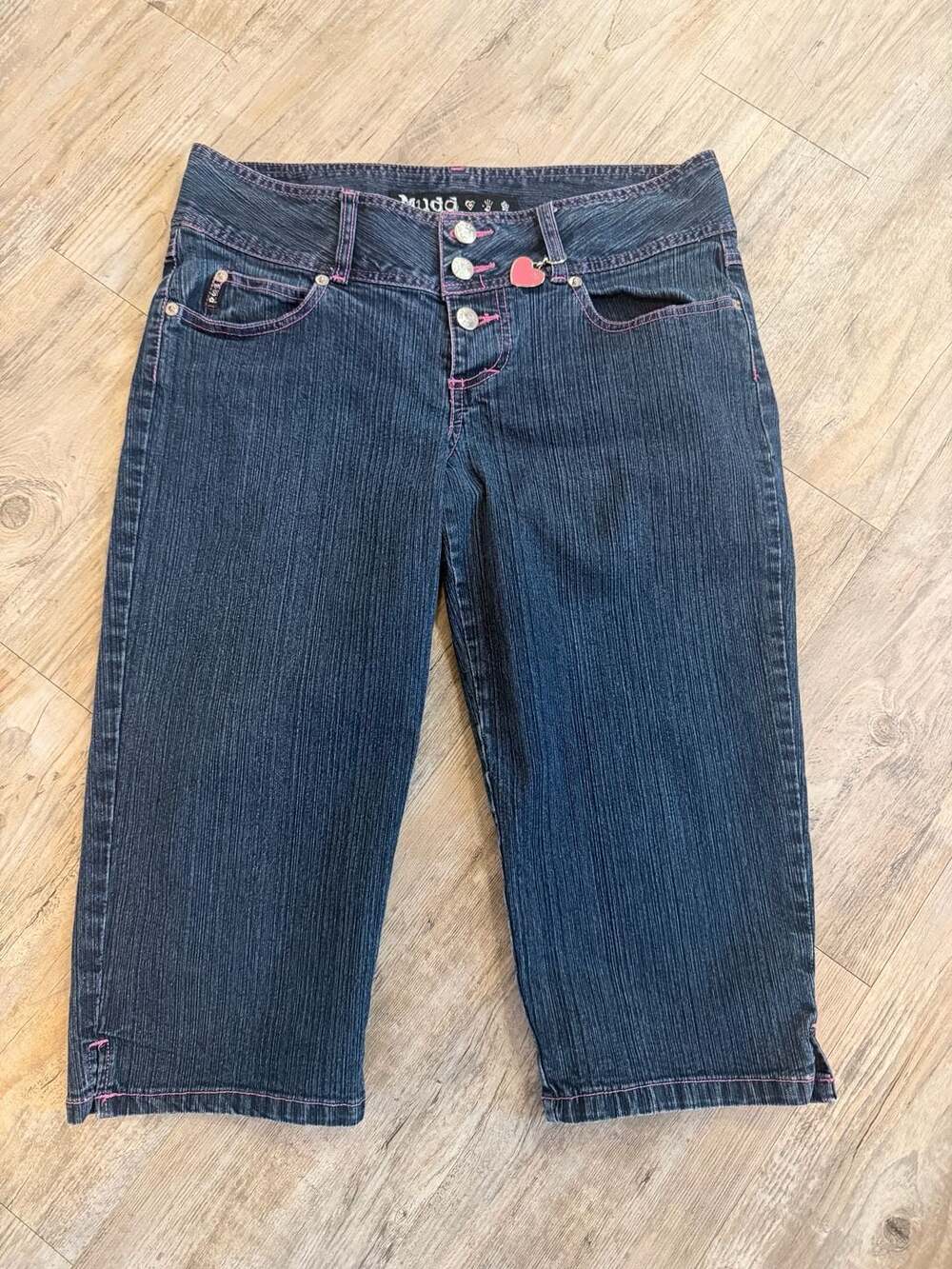 Vintage Mudd Y2K Pink Contrast Stitch Capri Jeans with Heart Charm